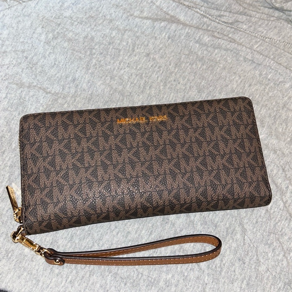 Michael Kors Large Logo Continental Wallet - brown